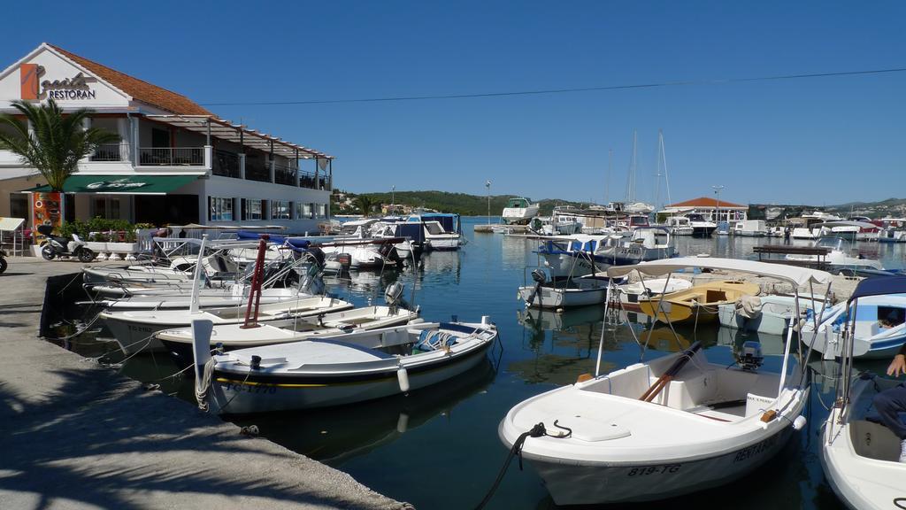 Apartments Tonka Trogir Luaran gambar